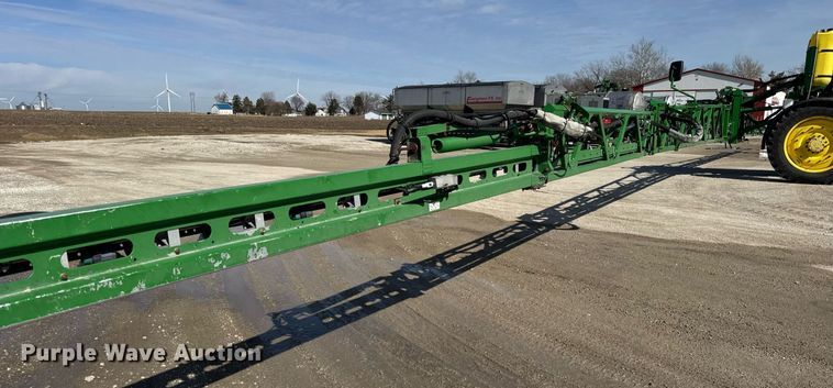 image for item DU3316 2017 John Deere R4045 sprayer