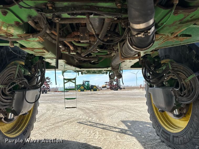 image for item DU3316 2017 John Deere R4045 sprayer