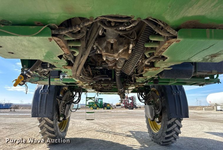 image for item DU3316 2017 John Deere R4045 sprayer