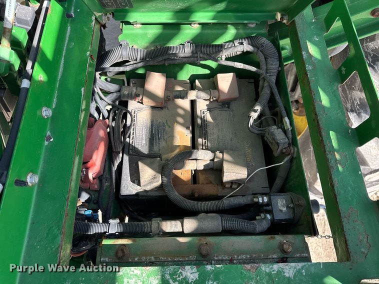 image for item DU3316 2017 John Deere R4045 sprayer