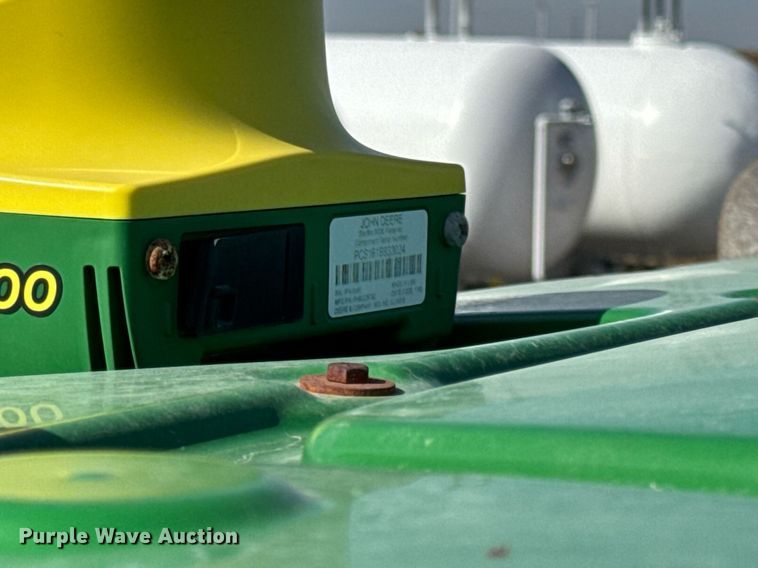 image for item DU3316 2017 John Deere R4045 sprayer