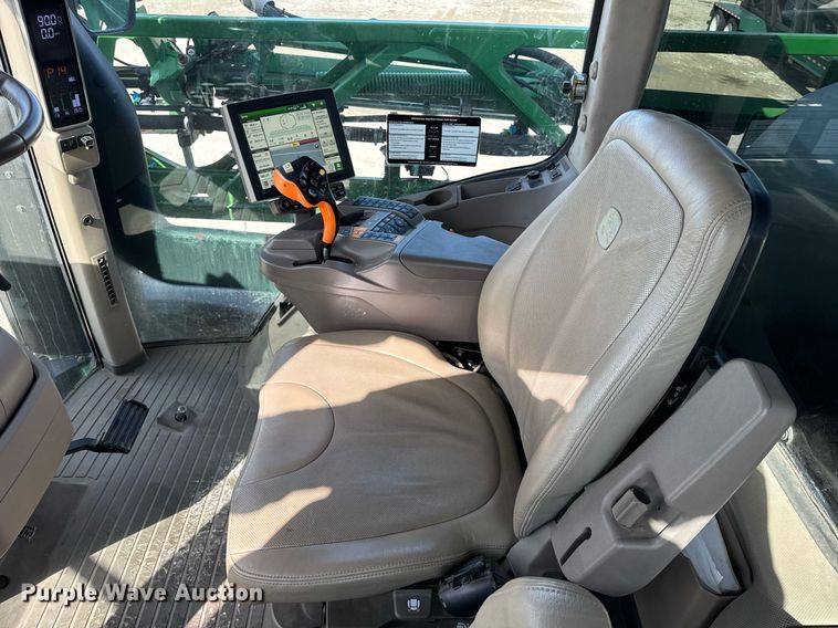 image for item DU3316 2017 John Deere R4045 sprayer