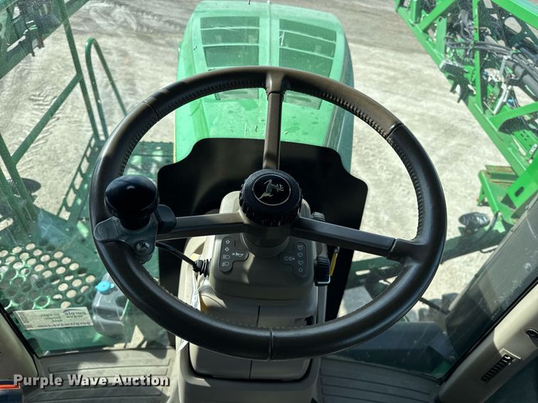 image for item DU3316 2017 John Deere R4045 sprayer