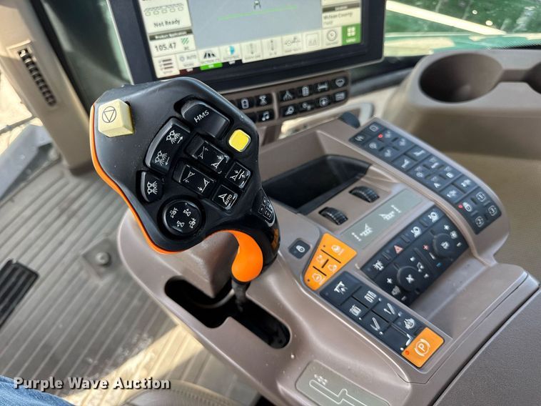 image for item DU3316 2017 John Deere R4045 sprayer