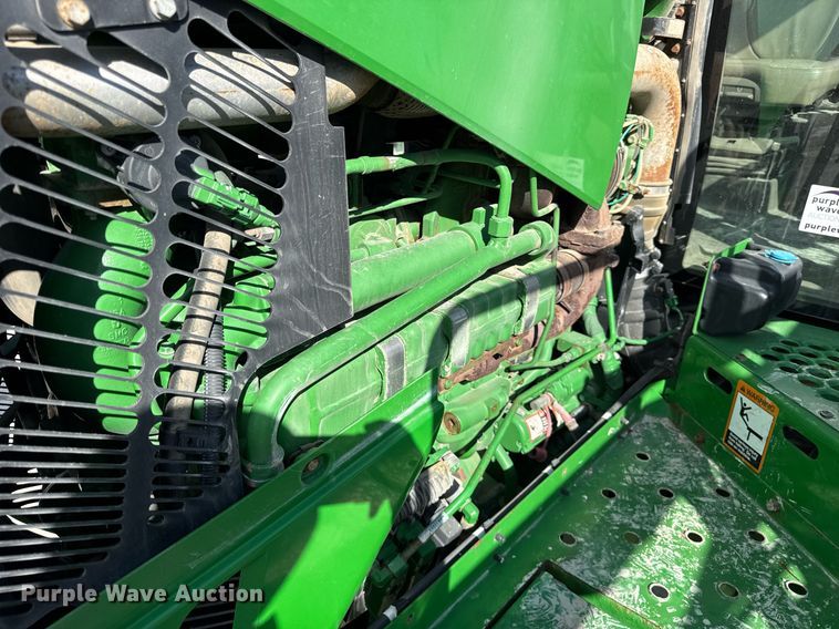 image for item DU3316 2017 John Deere R4045 sprayer