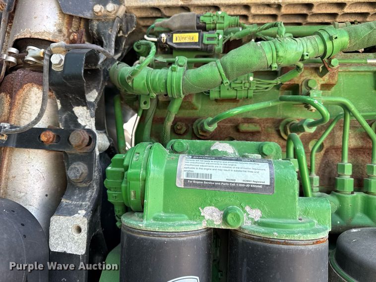 image for item DU3316 2017 John Deere R4045 sprayer