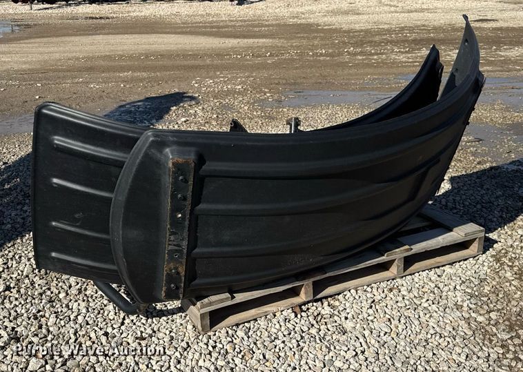 image for item DU3316 2017 John Deere R4045 sprayer