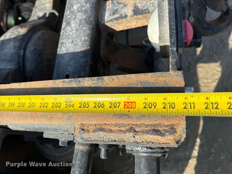 image for item DU3317 2001 Freightliner FLD truck cab and chassis