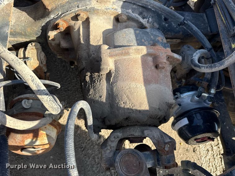 image for item DU3317 2001 Freightliner FLD truck cab and chassis