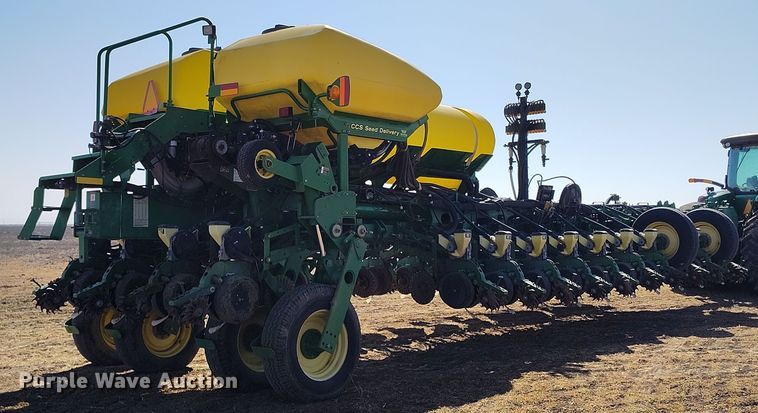 image for item DV6580 2007 John Deere 1770NT no-till planter