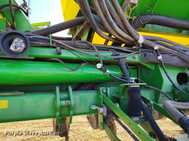 image for item DV6580 2007 John Deere 1770NT no-till planter