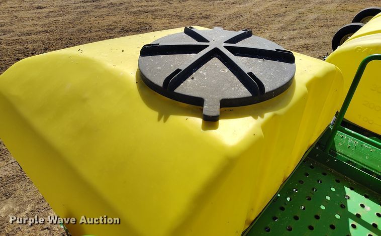 image for item DV6580 2007 John Deere 1770NT no-till planter