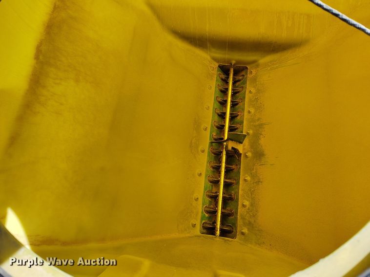 image for item DV6580 2007 John Deere 1770NT no-till planter