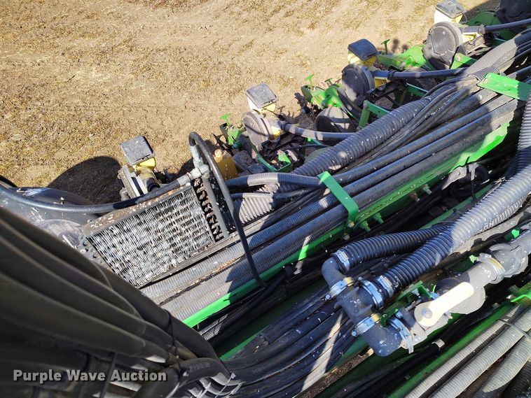 image for item DV6580 2007 John Deere 1770NT no-till planter