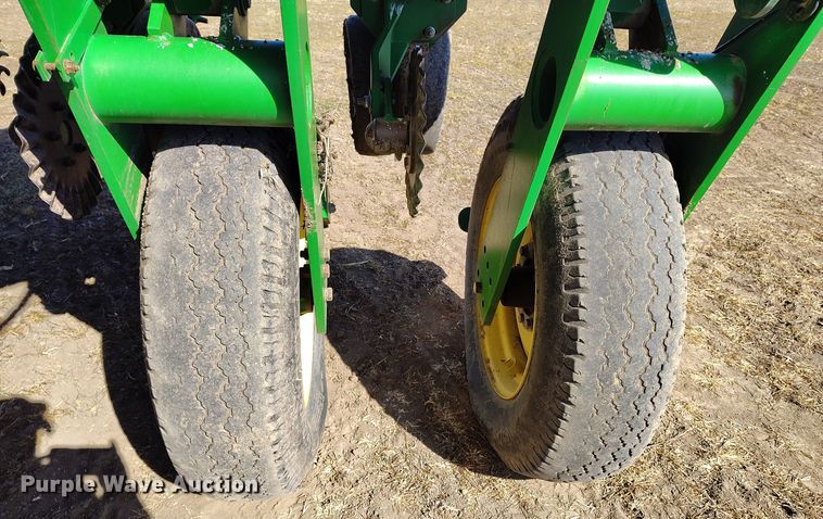 image for item DV6580 2007 John Deere 1770NT no-till planter