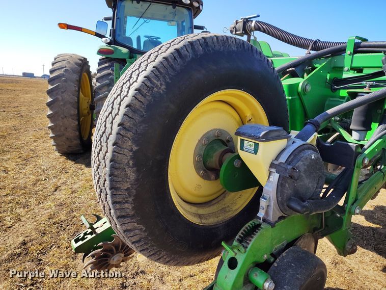image for item DV6580 2007 John Deere 1770NT no-till planter