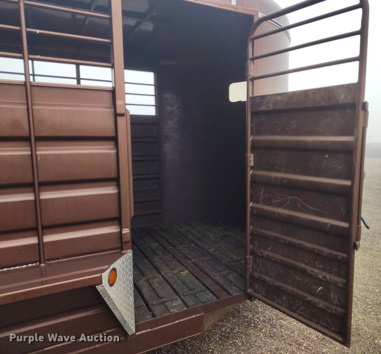 image for item DV6659 2020 Grupo Remolques Del Norte livestock trailer