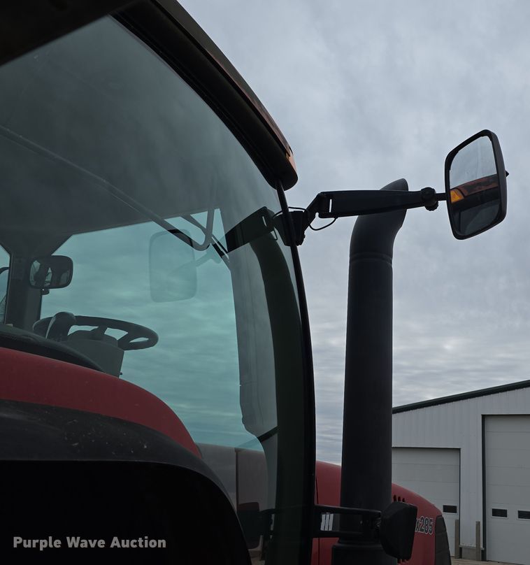 image for item DW3121 2004 Case IH Magnum MX285 MFWD tractor