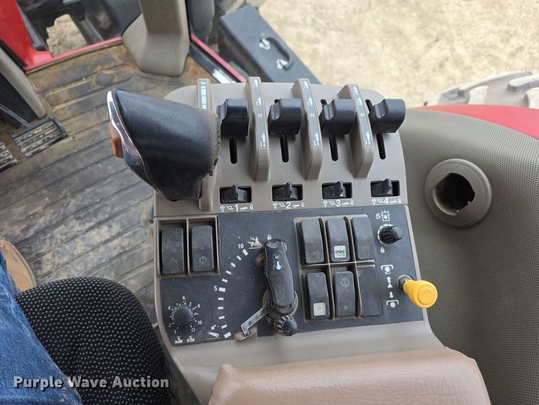 image for item DW3121 2004 Case IH Magnum MX285 MFWD tractor