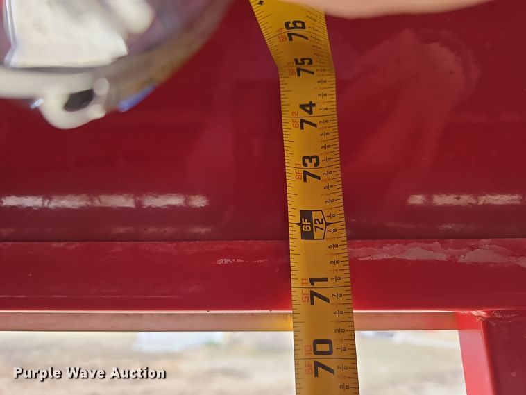 image for item DW3124 2004 Featherlite Inc. 5360 livestock trailer