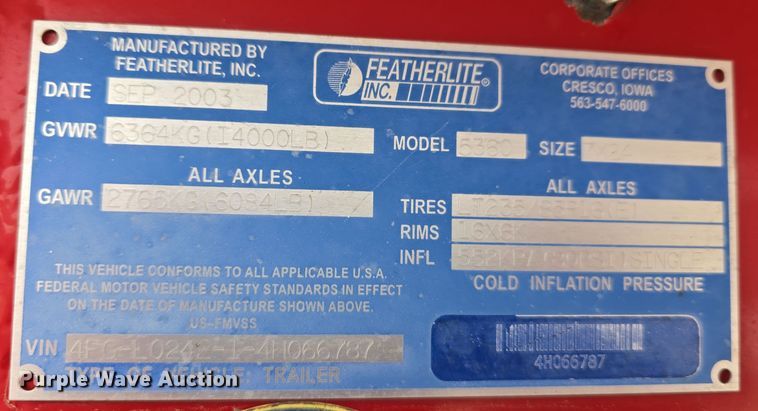 image for item DW3124 2004 Featherlite Inc. 5360 livestock trailer