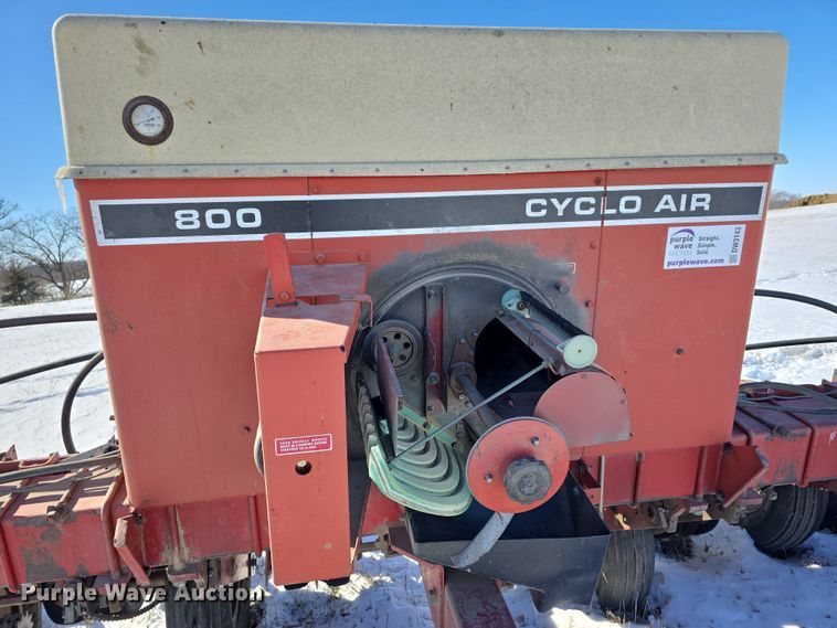 image for item DW3143 International Harvester Cyclo Air 800 planter