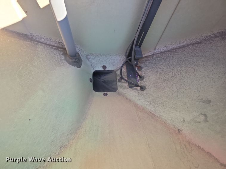 image for item DW3143 International Harvester Cyclo Air 800 planter