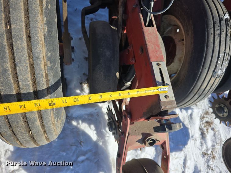 image for item DW3143 International Harvester Cyclo Air 800 planter