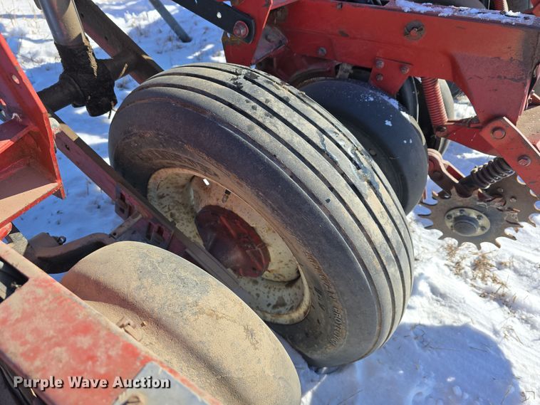 image for item DW3143 International Harvester Cyclo Air 800 planter