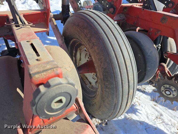 image for item DW3143 International Harvester Cyclo Air 800 planter