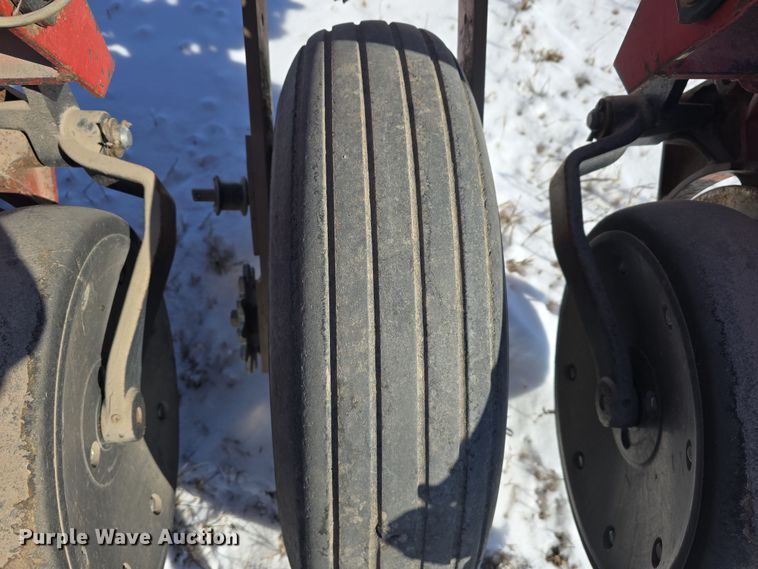 image for item DW3143 International Harvester Cyclo Air 800 planter