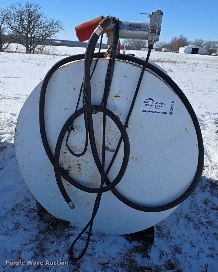 image for item DW3144 Fuel tank