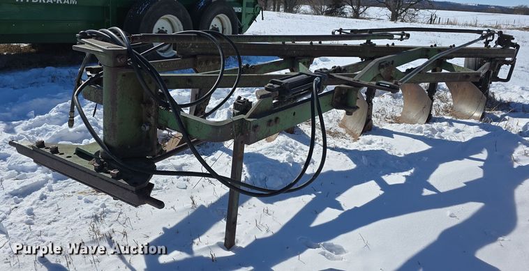 image for item DW3146 John Deere five bottom plow