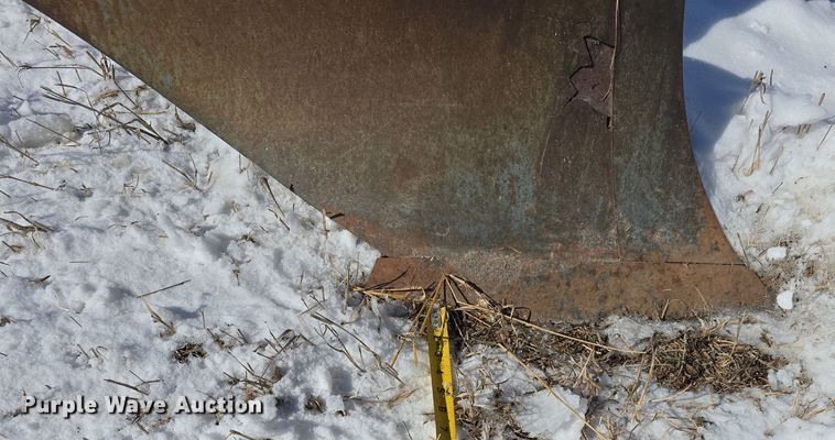 image for item DW3146 John Deere five bottom plow