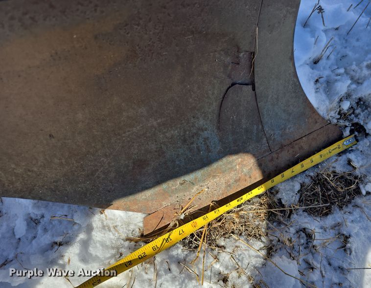 image for item DW3146 John Deere five bottom plow