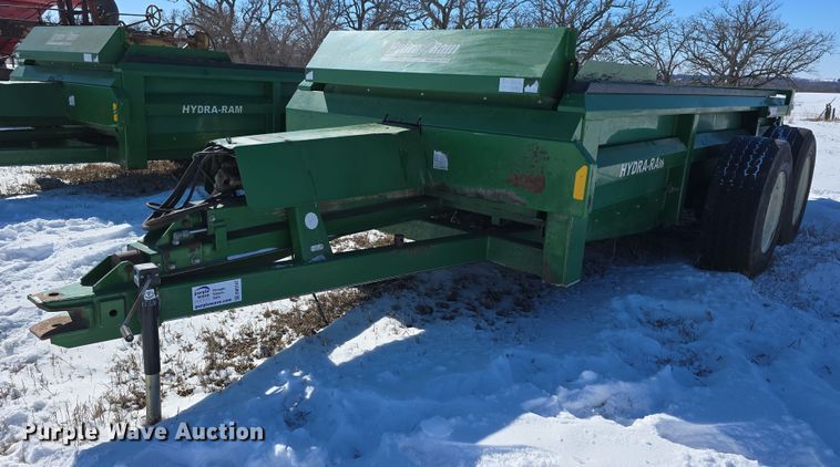 image for item DW3147 Pik Rite 790 Hydra-Ram manure spreader