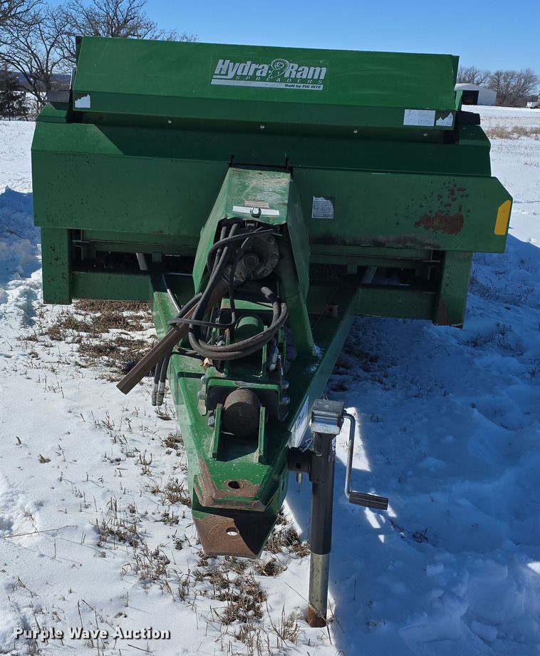 image for item DW3147 Pik Rite 790 Hydra-Ram manure spreader