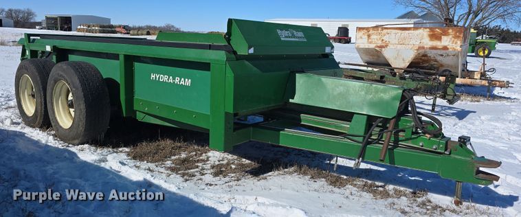 image for item DW3147 Pik Rite 790 Hydra-Ram manure spreader