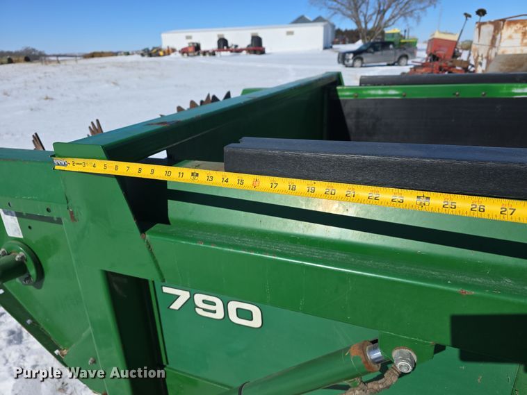 image for item DW3147 Pik Rite 790 Hydra-Ram manure spreader