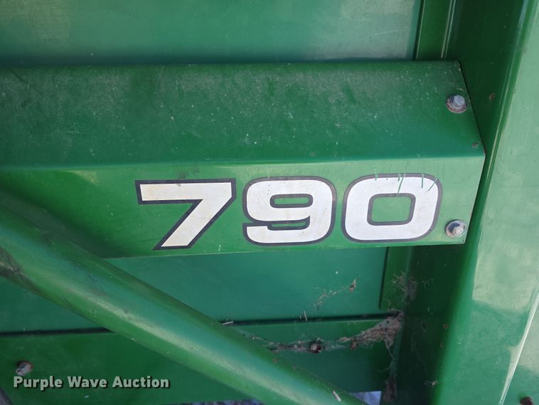 image for item DW3147 Pik Rite 790 Hydra-Ram manure spreader