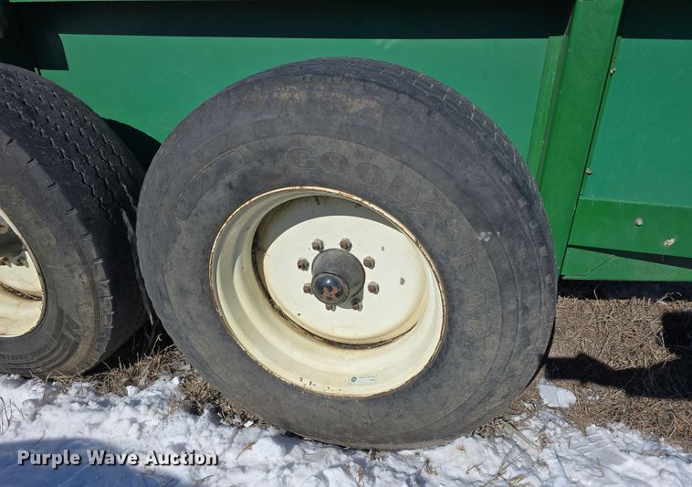 image for item DW3147 Pik Rite 790 Hydra-Ram manure spreader