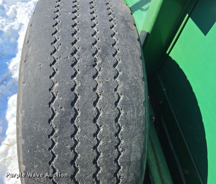 image for item DW3147 Pik Rite 790 Hydra-Ram manure spreader