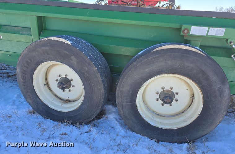 image for item DW3147 Pik Rite 790 Hydra-Ram manure spreader