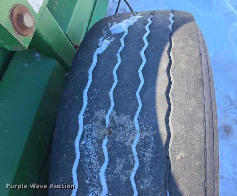 image for item DW3147 Pik Rite 790 Hydra-Ram manure spreader