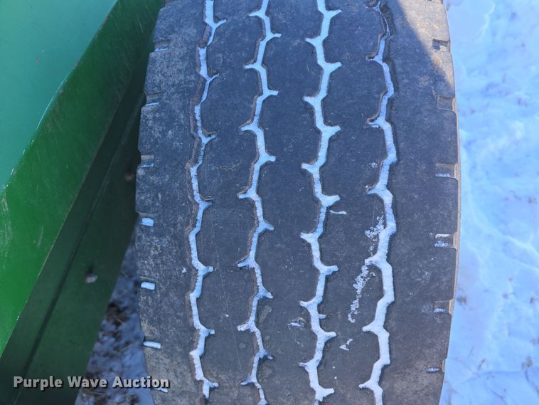 image for item DW3147 Pik Rite 790 Hydra-Ram manure spreader