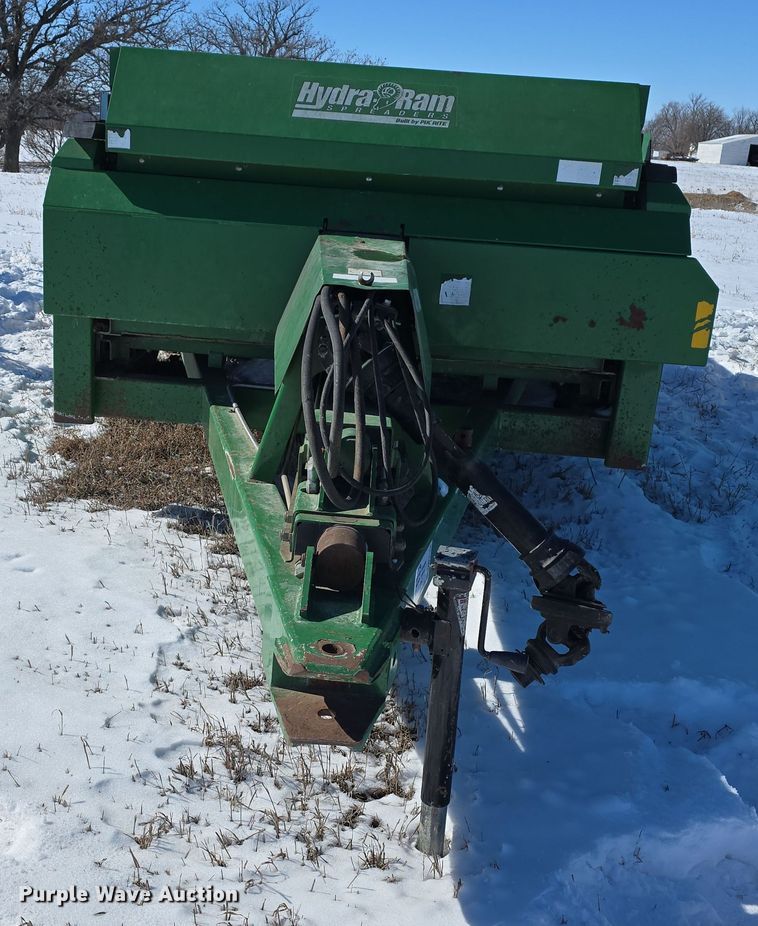 image for item DW3148 Pik Rite 790 Hydra-Ram manure spreader