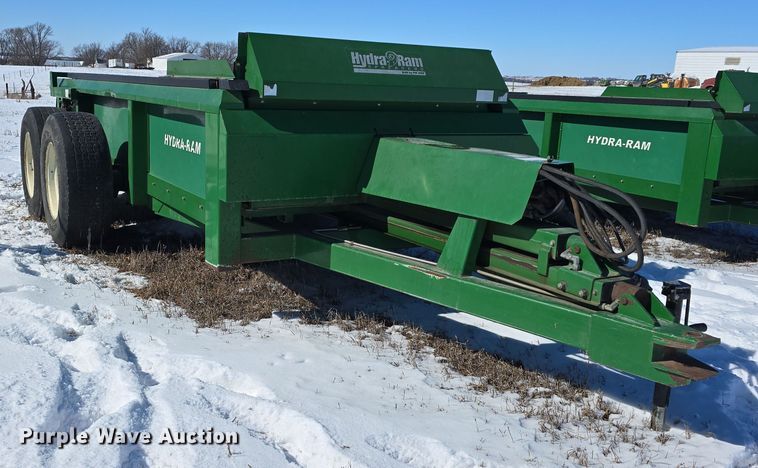 image for item DW3148 Pik Rite 790 Hydra-Ram manure spreader