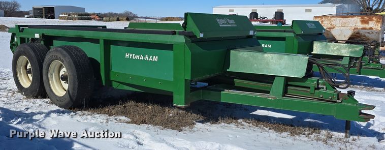 image for item DW3148 Pik Rite 790 Hydra-Ram manure spreader