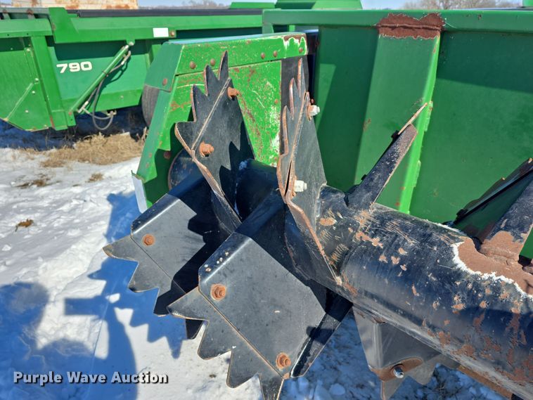 image for item DW3148 Pik Rite 790 Hydra-Ram manure spreader