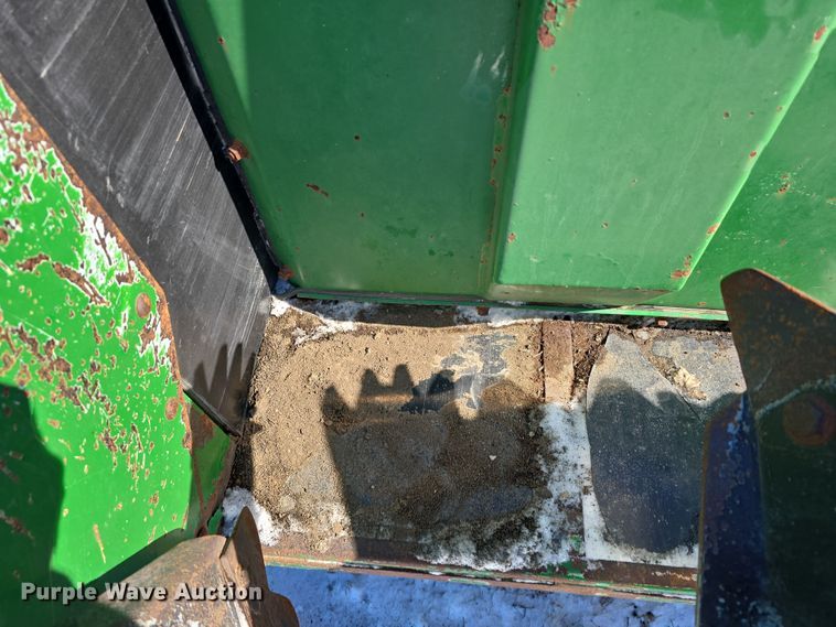 image for item DW3148 Pik Rite 790 Hydra-Ram manure spreader